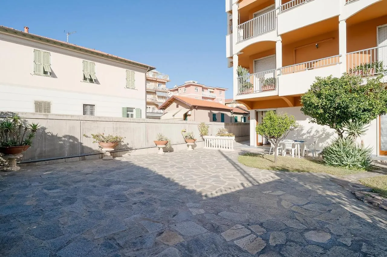 Apartment La Serena Di Bordighera Vintage Flat Italy